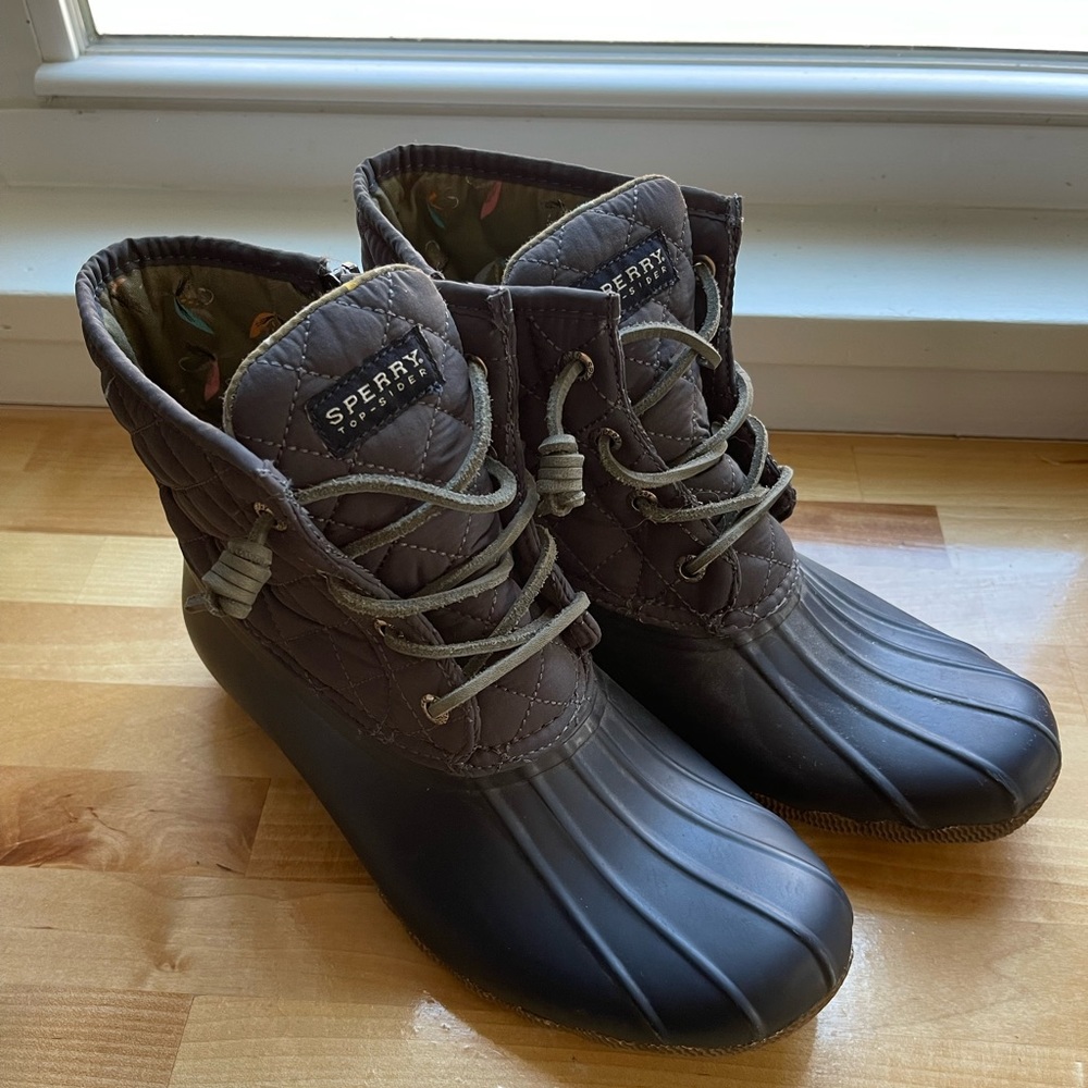 Sperry Women's Saltwater Quilted Duck Booties